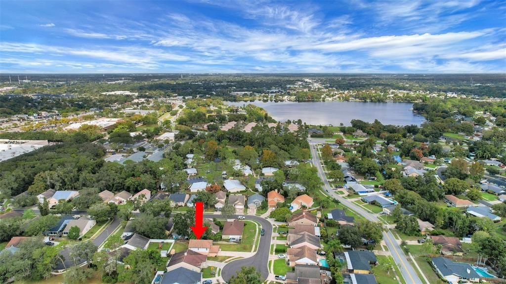 合同活跃: $399,900 (4 贝兹, 2 浴室, 1860 平方英尺)