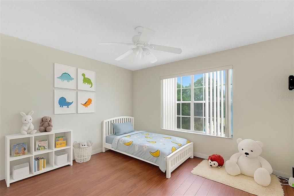 合同活跃: $399,900 (4 贝兹, 2 浴室, 1860 平方英尺)