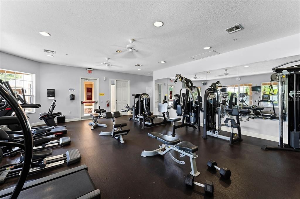 合同活跃: $289,000 (2 贝兹, 2 浴室, 1438 平方英尺)