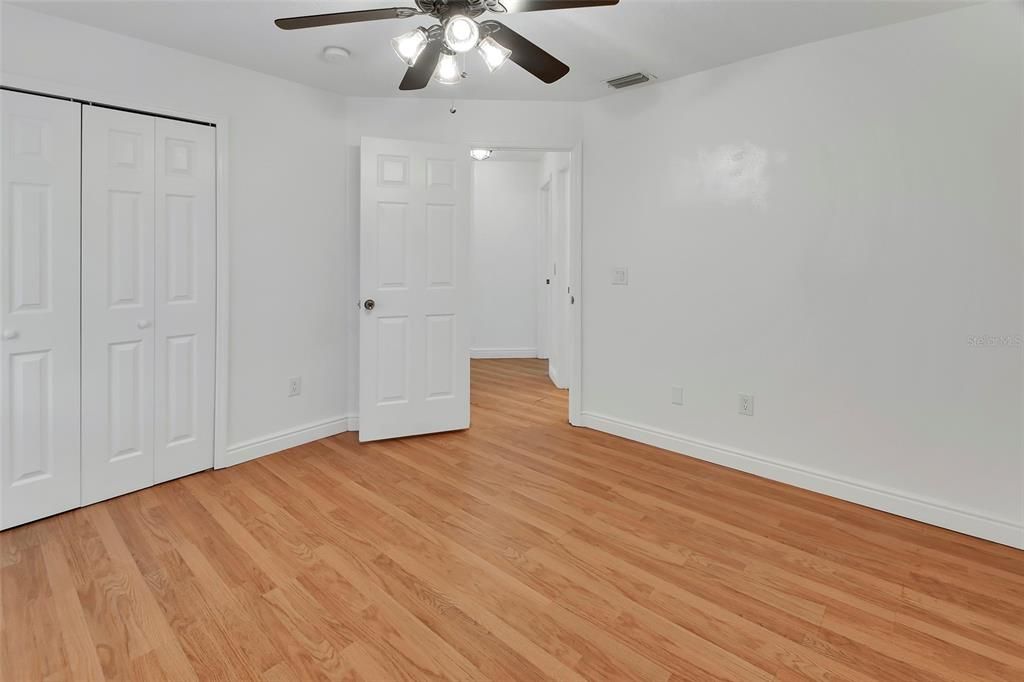 合同活跃: $345,000 (3 贝兹, 2 浴室, 1497 平方英尺)