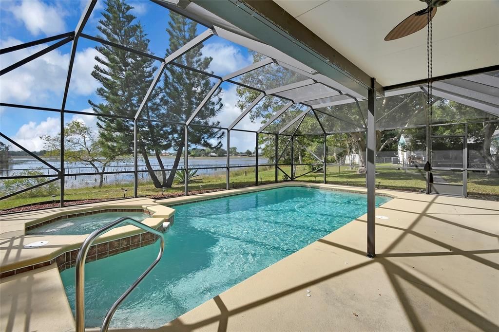 合同活跃: $345,000 (3 贝兹, 2 浴室, 1497 平方英尺)