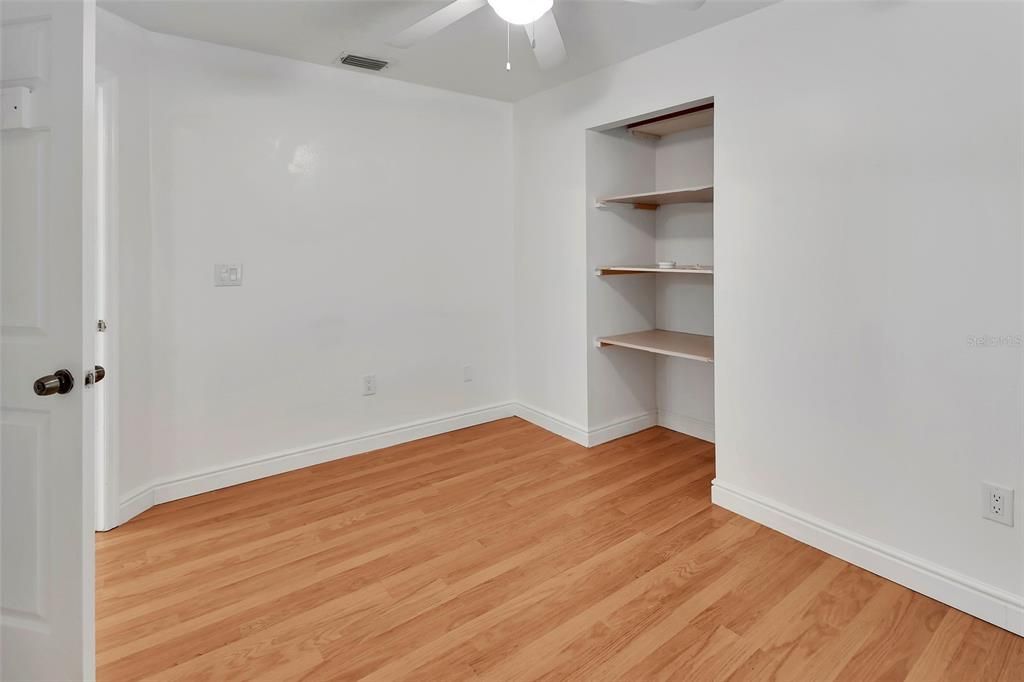 合同活跃: $345,000 (3 贝兹, 2 浴室, 1497 平方英尺)