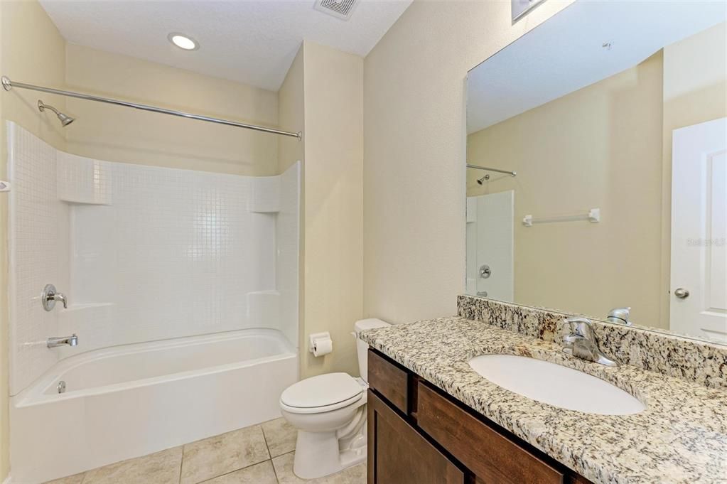 Active With Contract: $274,500 (2 beds, 2 baths, 1397 Square Feet)