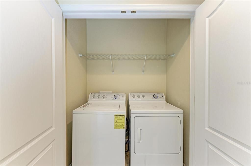 Active With Contract: $274,500 (2 beds, 2 baths, 1397 Square Feet)