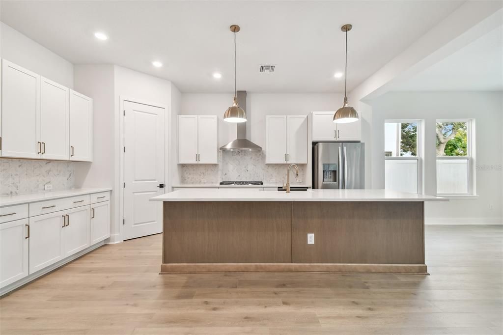 待售: $1,499,990 (5 贝兹, 4 浴室, 3192 平方英尺)