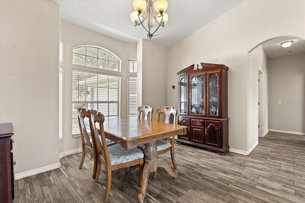 待售: $395,000 (3 贝兹, 2 浴室, 1707 平方英尺)