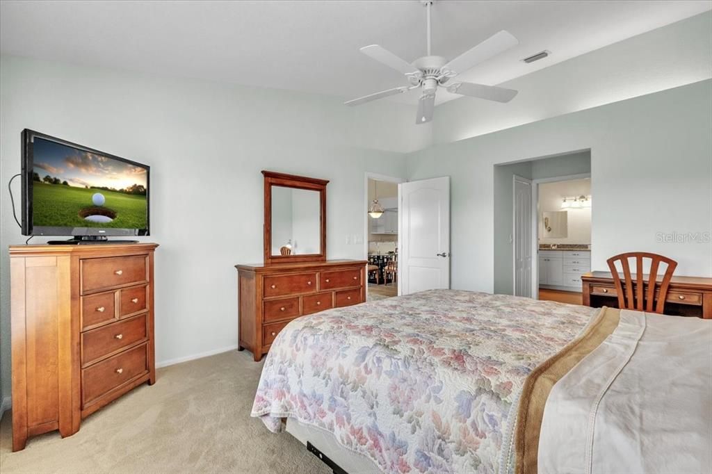 For Sale: $249,900 (3 beds, 2 baths, 1460 Square Feet)