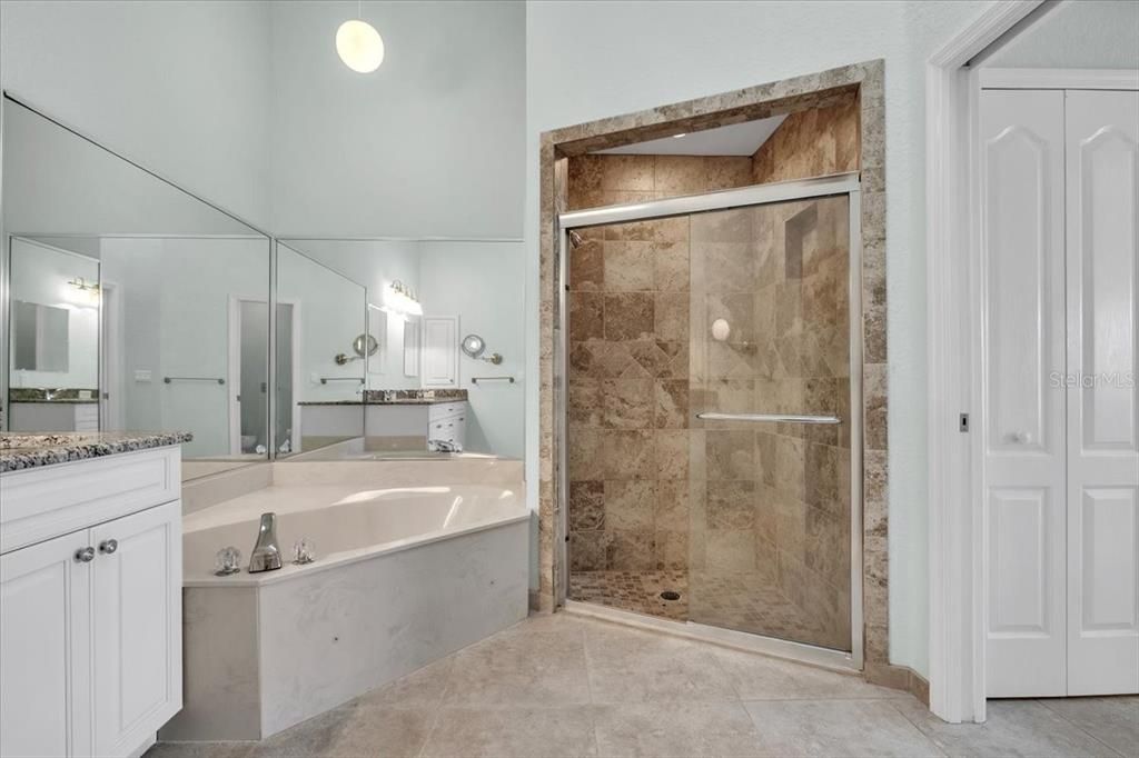 For Sale: $249,900 (3 beds, 2 baths, 1460 Square Feet)