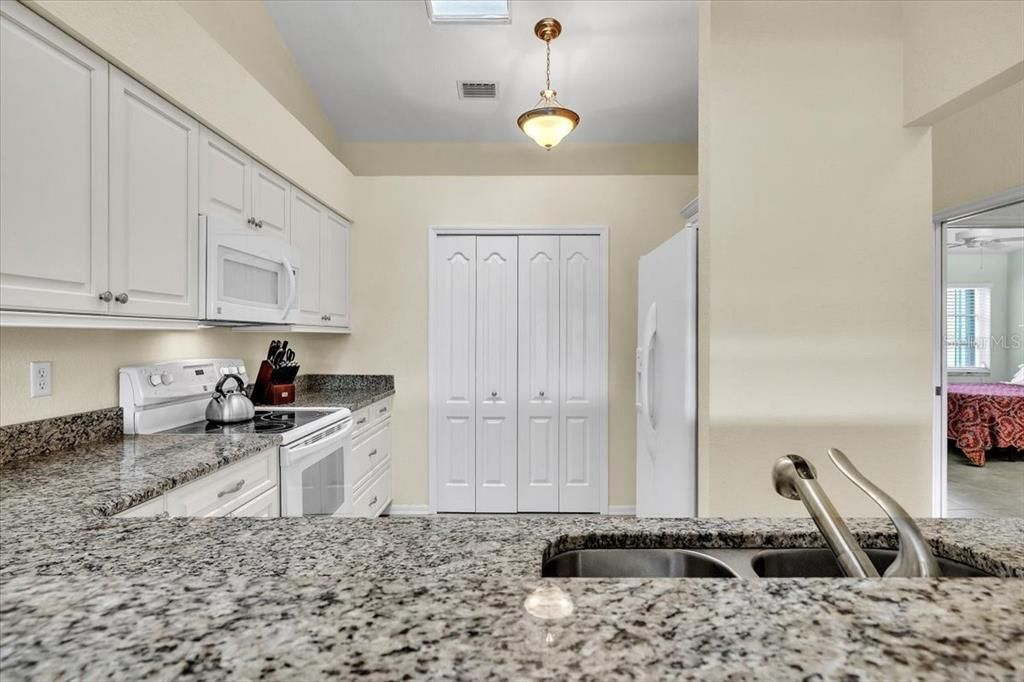 For Sale: $249,900 (3 beds, 2 baths, 1460 Square Feet)