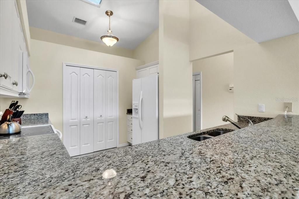 For Sale: $249,900 (3 beds, 2 baths, 1460 Square Feet)