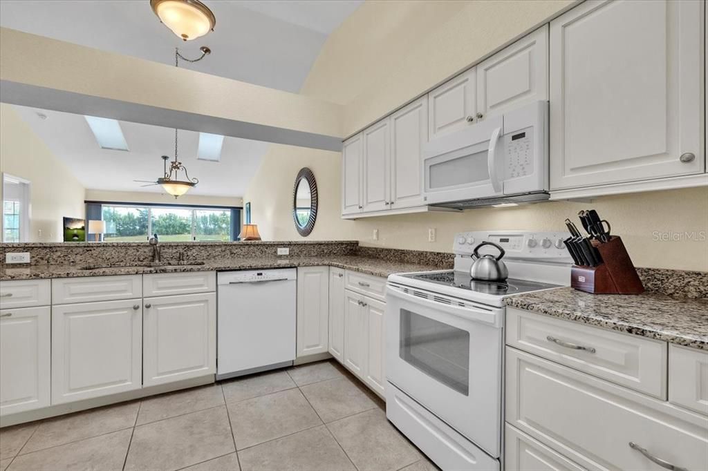 For Sale: $249,900 (3 beds, 2 baths, 1460 Square Feet)