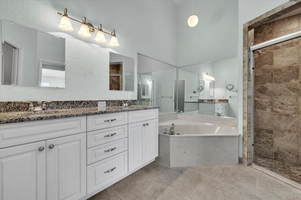 For Sale: $249,900 (3 beds, 2 baths, 1460 Square Feet)