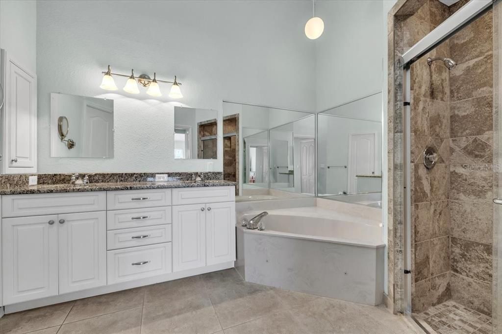 For Sale: $249,900 (3 beds, 2 baths, 1460 Square Feet)