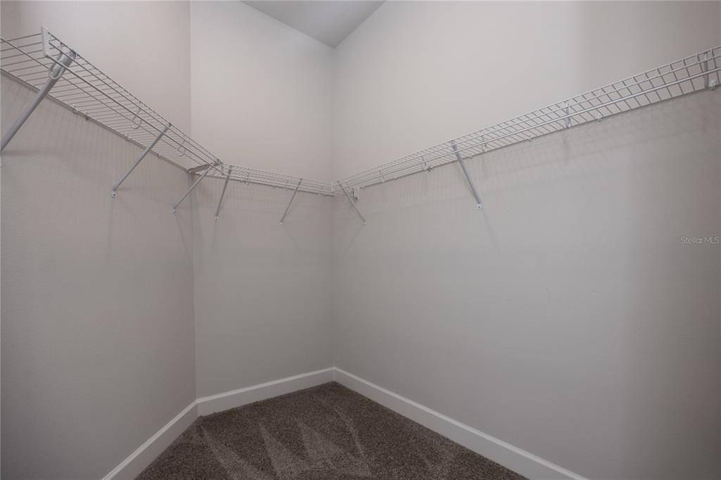 待售: $359,000 (4 贝兹, 2 浴室, 1820 平方英尺)