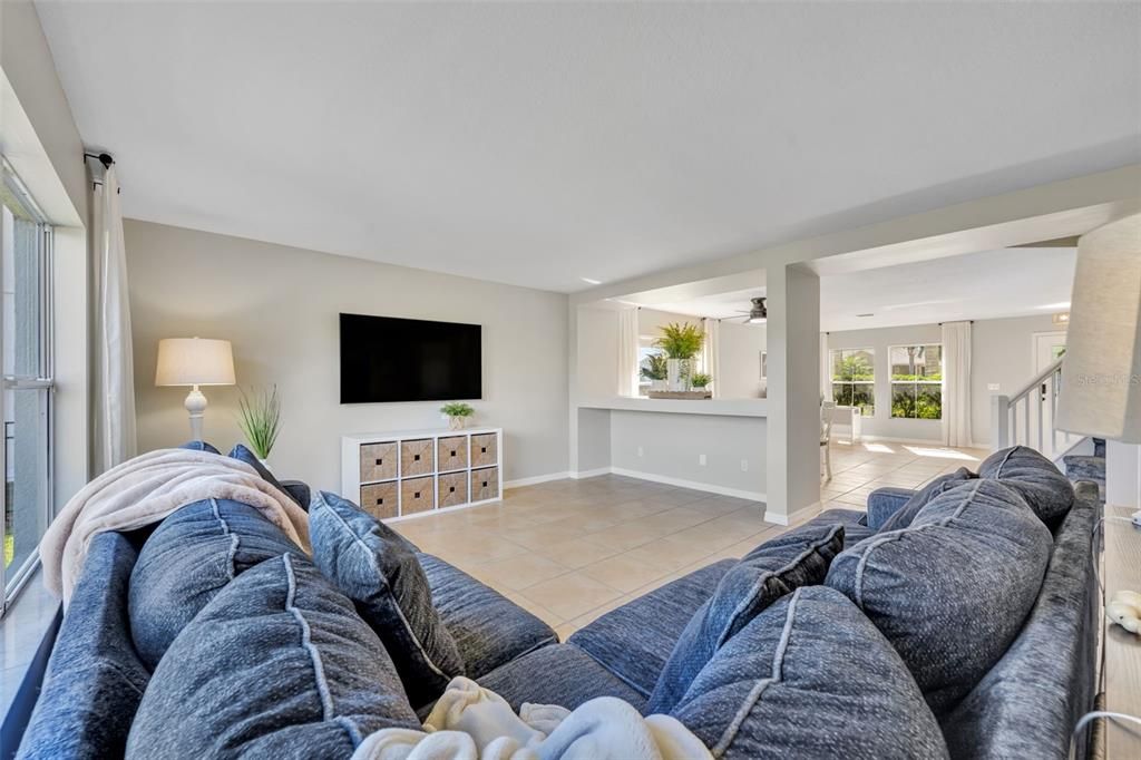 For Sale: $675,000 (4 beds, 2 baths, 2896 Square Feet)