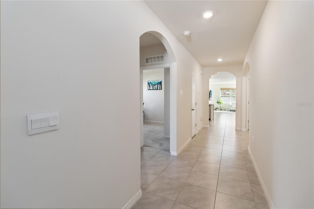 На продажу: $410,000 (4 спален, 2 ванн, 1846 Квадратных фут)