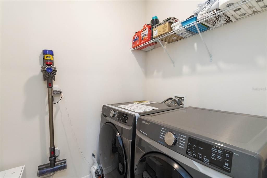 На продажу: $410,000 (4 спален, 2 ванн, 1846 Квадратных фут)