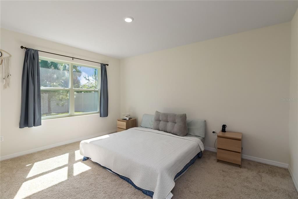 На продажу: $410,000 (4 спален, 2 ванн, 1846 Квадратных фут)