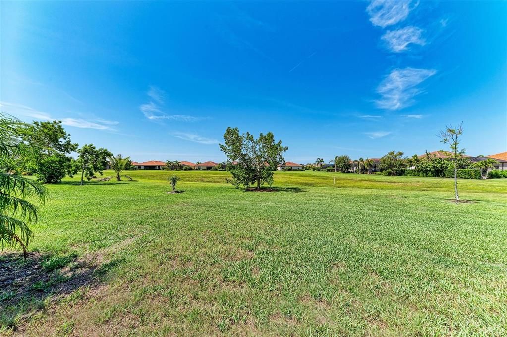 For Sale: $680,000 (3 beds, 3 baths, 2217 Square Feet)