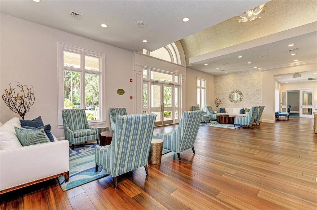 For Sale: $680,000 (3 beds, 3 baths, 2217 Square Feet)