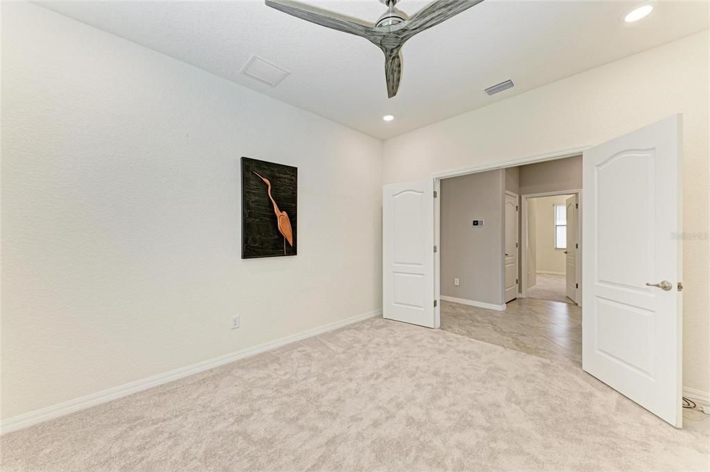 For Sale: $680,000 (3 beds, 3 baths, 2217 Square Feet)