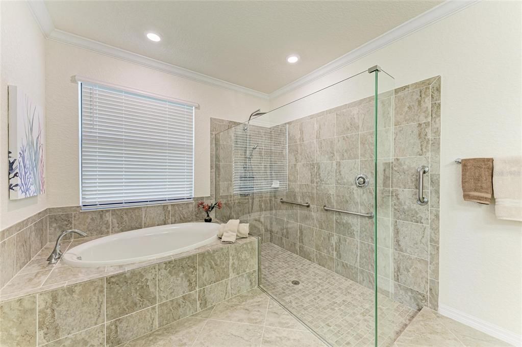 For Sale: $680,000 (3 beds, 3 baths, 2217 Square Feet)