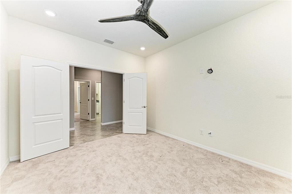 For Sale: $680,000 (3 beds, 3 baths, 2217 Square Feet)