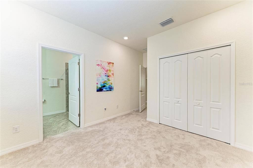 For Sale: $680,000 (3 beds, 3 baths, 2217 Square Feet)