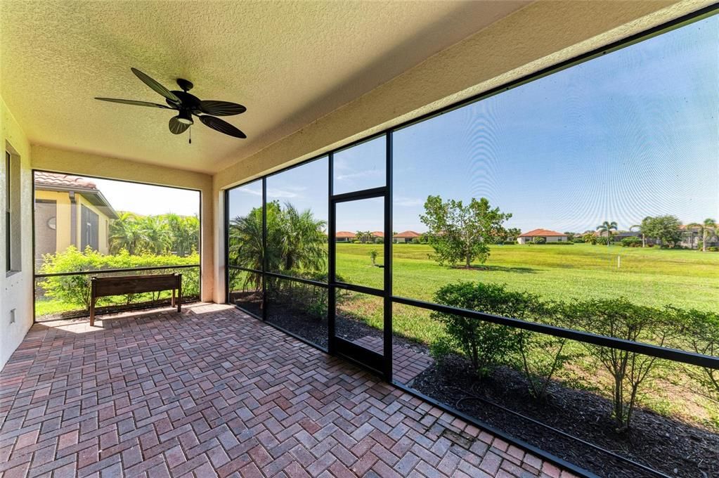 For Sale: $680,000 (3 beds, 3 baths, 2217 Square Feet)