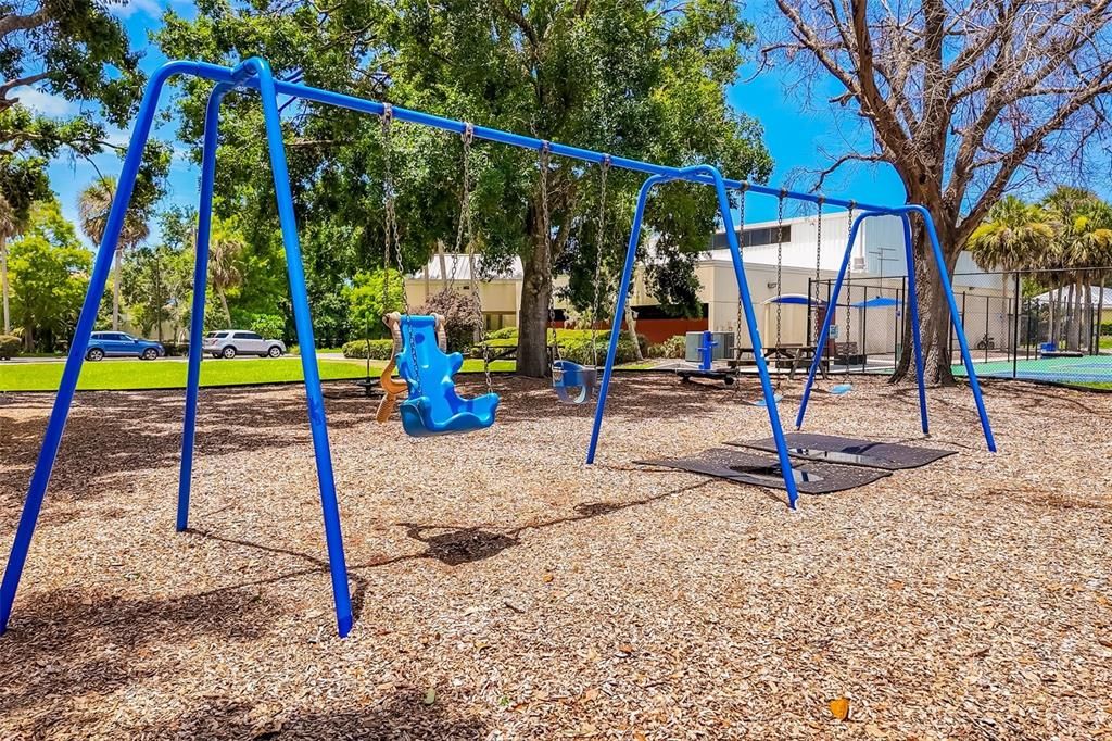 En Venta: $600,000 (4 camas, 3 baños, 2406 Pies cuadrados)