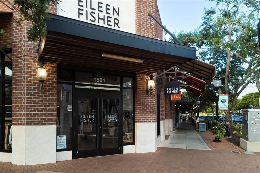 En Venta: $600,000 (4 camas, 3 baños, 2406 Pies cuadrados)