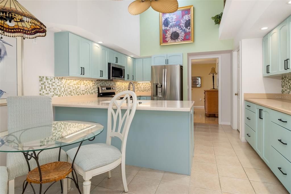 En Venta: $600,000 (4 camas, 3 baños, 2406 Pies cuadrados)