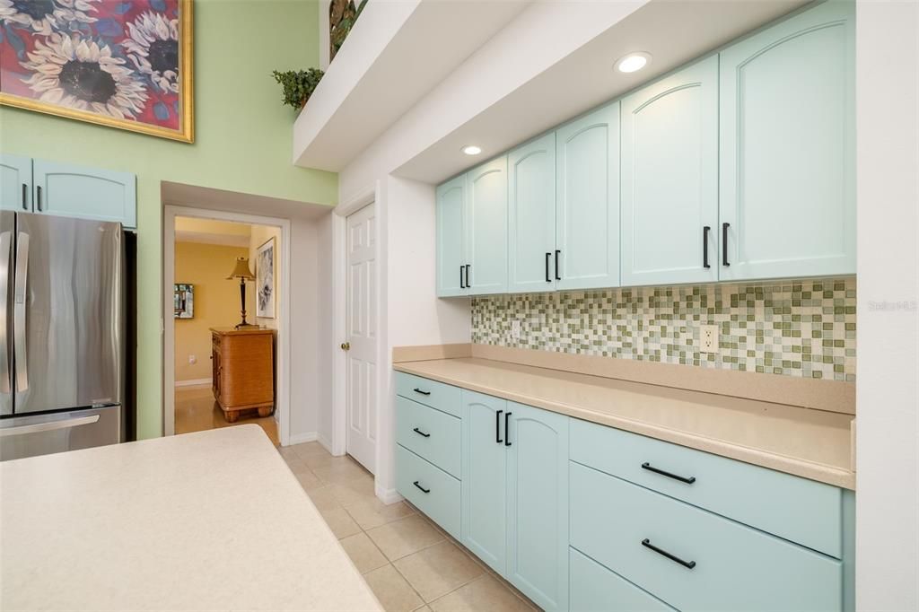 En Venta: $600,000 (4 camas, 3 baños, 2406 Pies cuadrados)