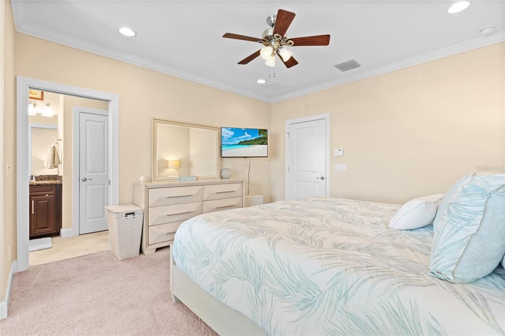 На продажу: $670,000 (3 спален, 2 ванн, 1920 Квадратных фут)