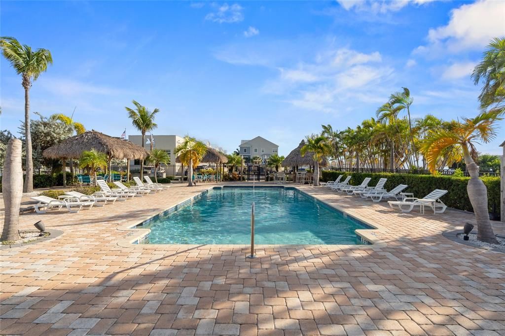 На продажу: $670,000 (3 спален, 2 ванн, 1920 Квадратных фут)