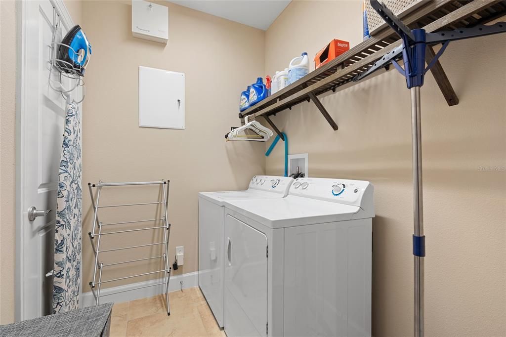 На продажу: $670,000 (3 спален, 2 ванн, 1920 Квадратных фут)