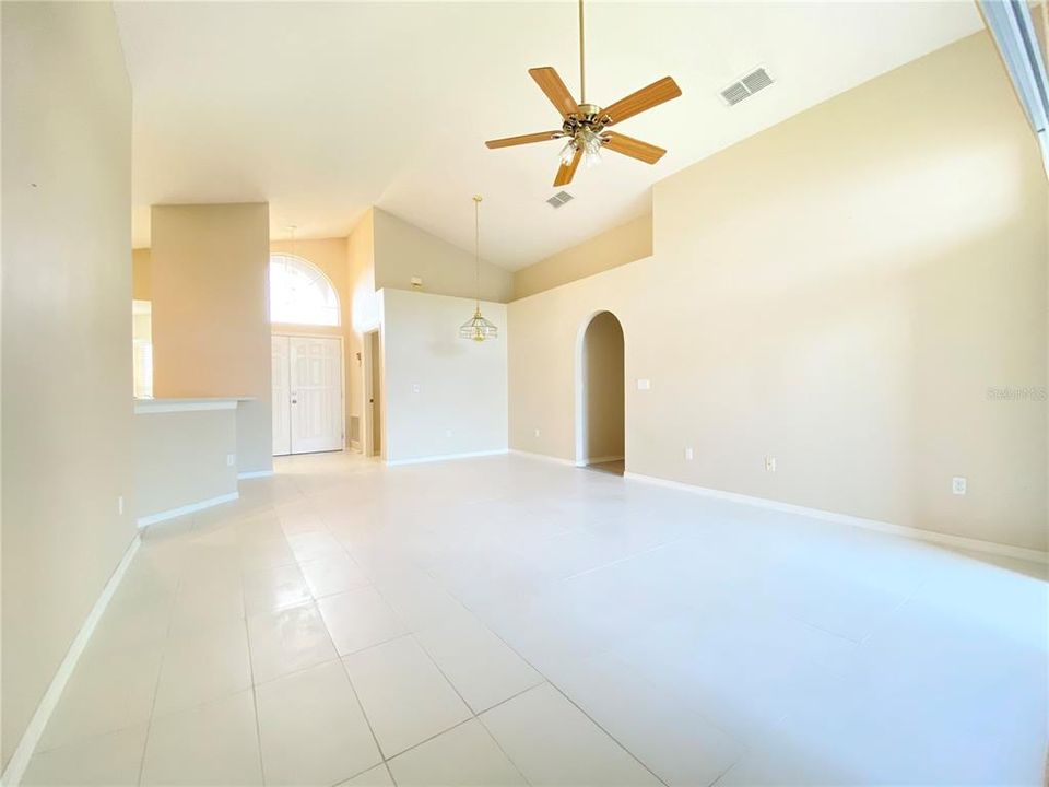 En Renta: $2,200 (3 camas, 2 baños, 1451 Pies cuadrados)