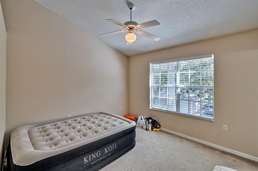 For Sale: $279,900 (2 beds, 2 baths, 1250 Square Feet)