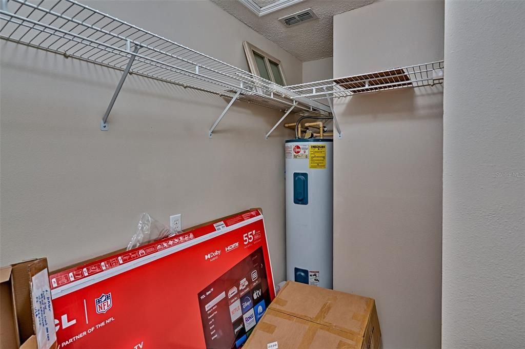 For Sale: $279,900 (2 beds, 2 baths, 1250 Square Feet)