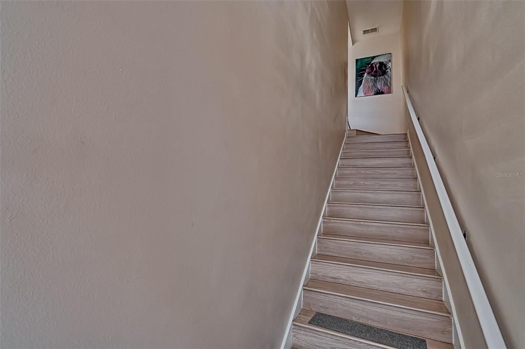 For Sale: $279,900 (2 beds, 2 baths, 1250 Square Feet)