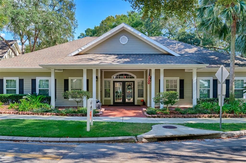 For Sale: $279,900 (2 beds, 2 baths, 1250 Square Feet)