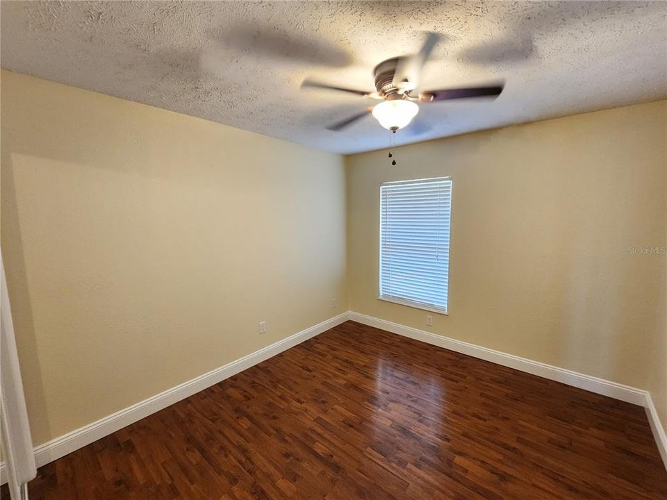 待售: $449,000 (4 贝兹, 2 浴室, 2022 平方英尺)