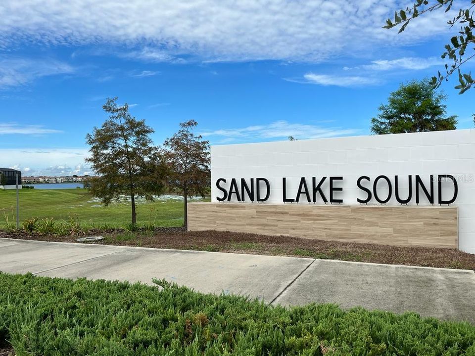 出租: $5,900 (5 贝兹, 4 浴室, 3878 平方英尺)