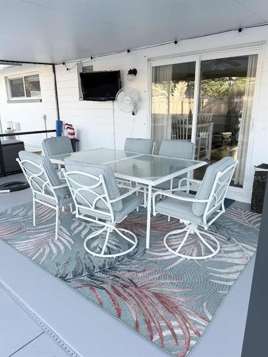 En Venta: $333,800 (3 camas, 2 baños, 1272 Pies cuadrados)