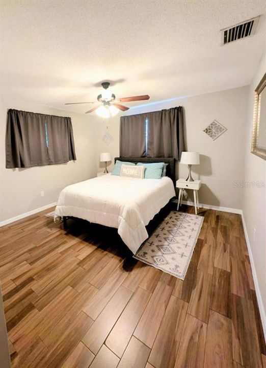 En Venta: $333,800 (3 camas, 2 baños, 1272 Pies cuadrados)