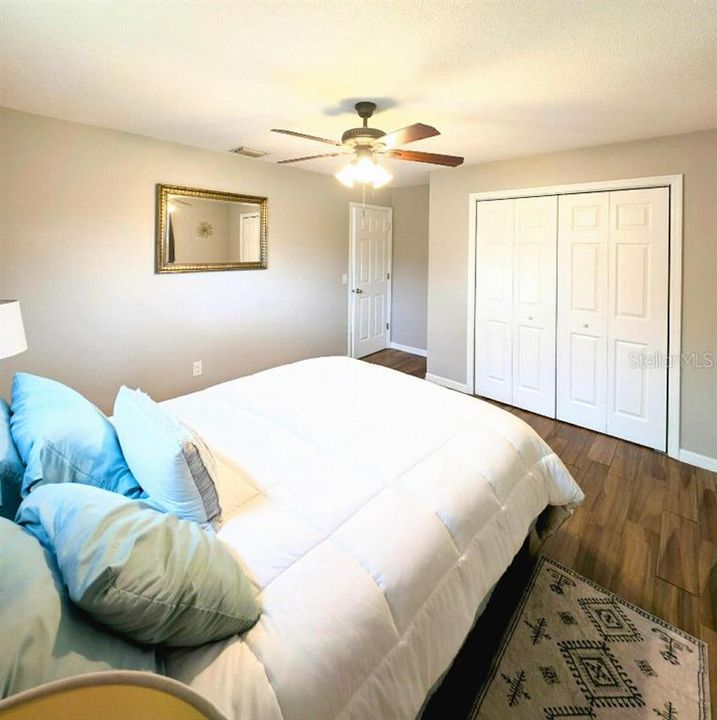 En Venta: $333,800 (3 camas, 2 baños, 1272 Pies cuadrados)