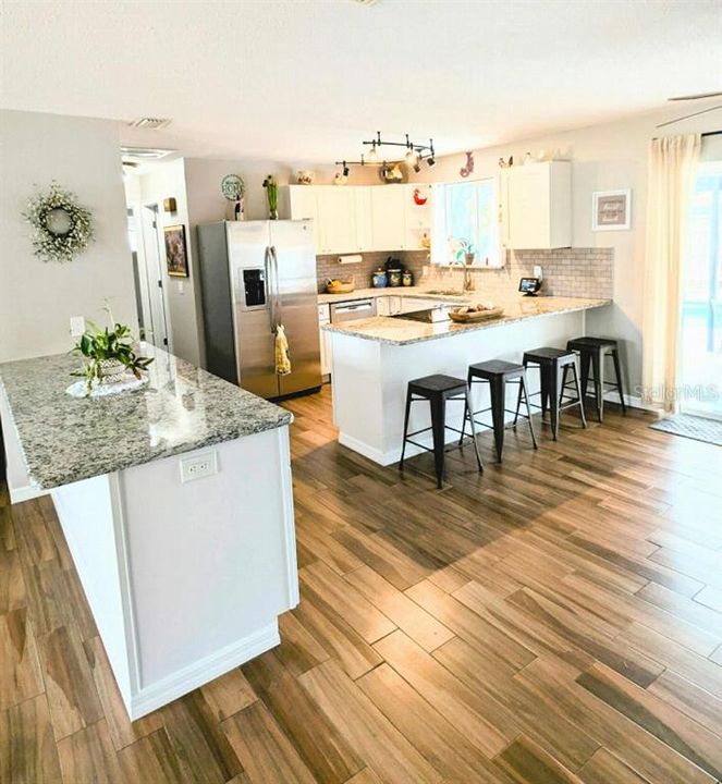 En Venta: $333,800 (3 camas, 2 baños, 1272 Pies cuadrados)