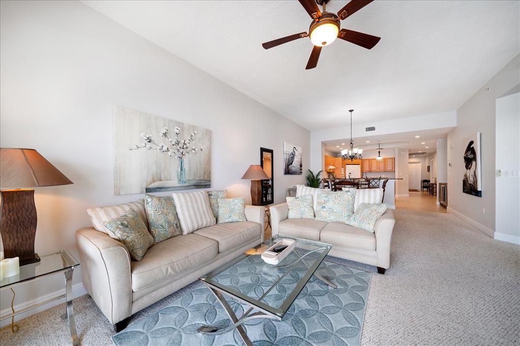 В аренду: $4,500 (3 спален, 3 ванн, 1995 Квадратных фут)