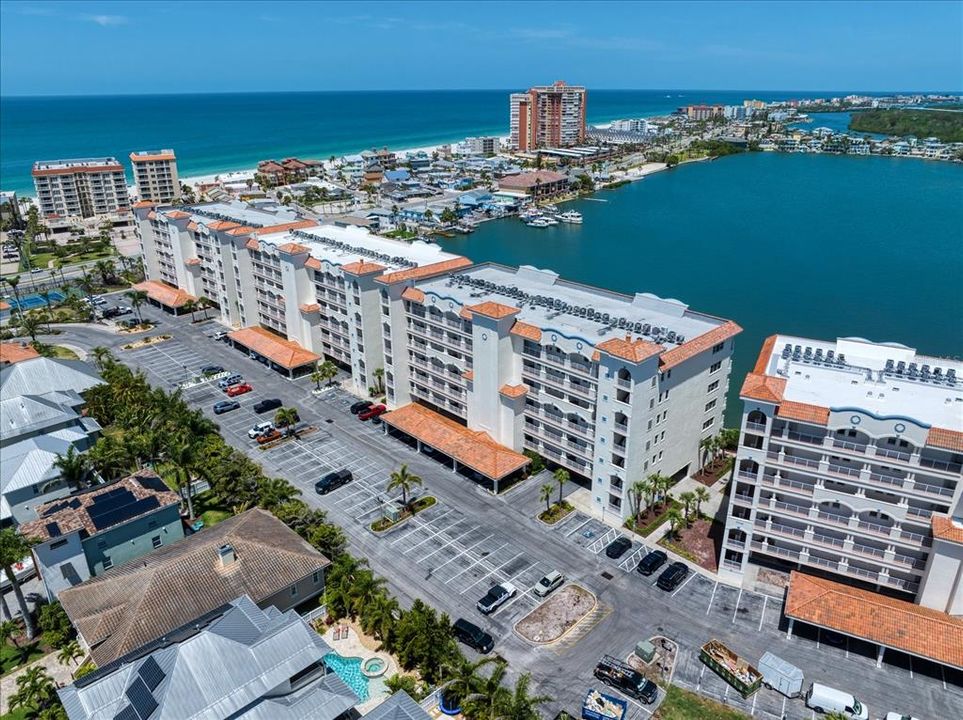 В аренду: $4,500 (3 спален, 3 ванн, 1995 Квадратных фут)