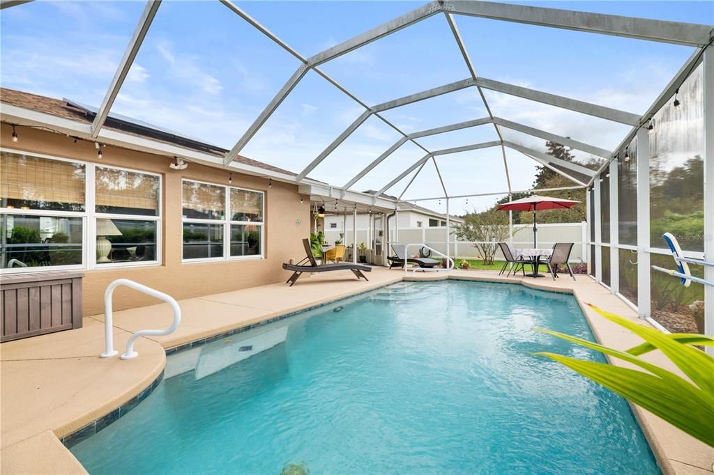 Под контрактом: $385,000 (3 спален, 2 ванн, 1929 Квадратных фут)